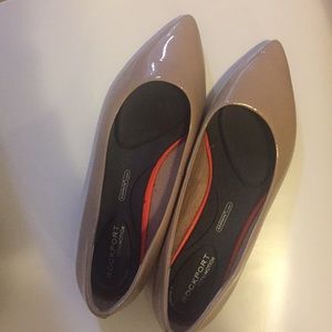 Rockport nude flats- super comfy!